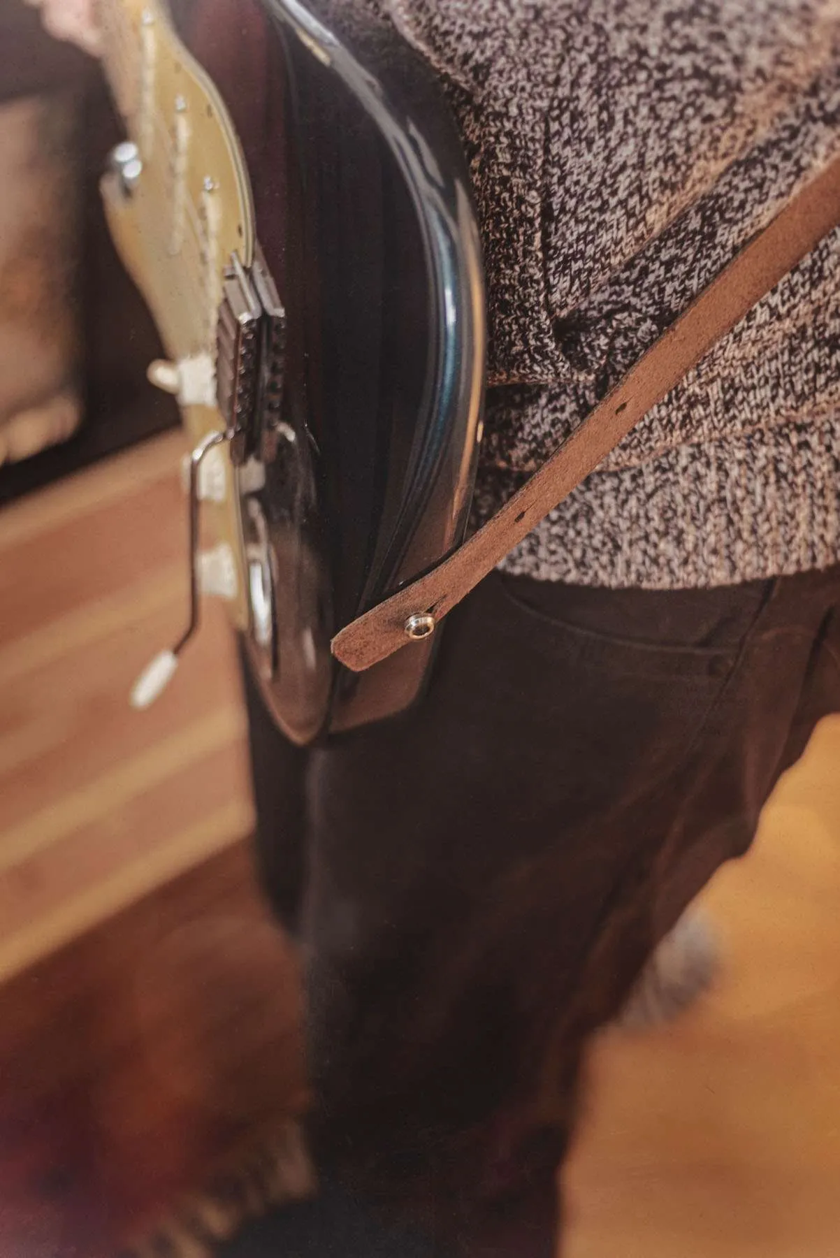 Adjustable Leather Guitar Strap - Image 5